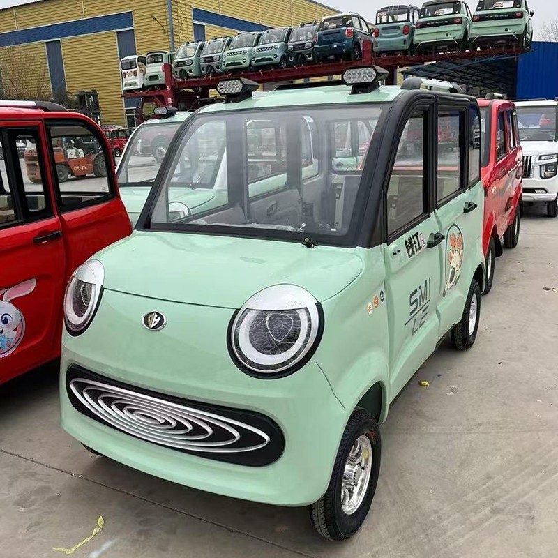 Sähköinen nelipyöräinen ajoneuvo